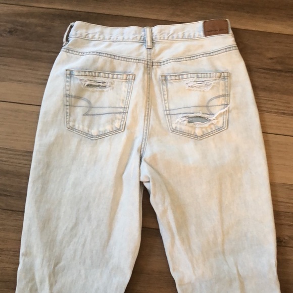 American Eagle Distressed Straight Leg Jeans - Picture 4 of 4